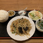 良記 餃子酒場 - 