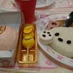 キャラクターフードコート - 