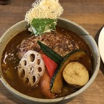 Cayenne ALTERNA - ホエー豚のハンバーグスープカレー（激辛）