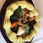 ガスビル食堂 - 煮込んだ後300度超えのガスオーブンで焼くそうな