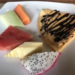 Anantara Maikhao Phuket Villas - チョコレートクレープと果物色々