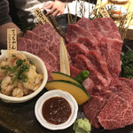 黒毛和牛専門 焼肉にく久 - 