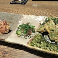 ごはんや 要兵衛 - 前菜　鱈白子バター焼き　新子おろしポン酢　うど菜天ぷら・柚子塩