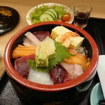 Madoka Restraunt - 1901_Madoka Restraunt_Mini Chirashi＠87,000Rp(ミニチラシ寿司セット)海鮮も結構豊富！