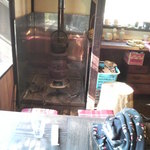 ぎゃらりー茶屋 膳 - 薪ストーブがあります