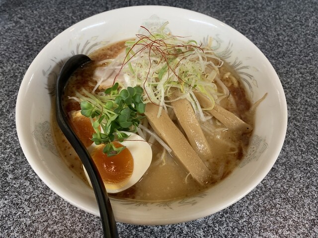 らーめんふぁくとりー のすけ>