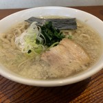 ロックオブエイジズ - 鶏ラーメン750円