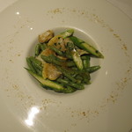 リストランテ サクラ - ぜんな（小蛤）とアスパラガスのストロッツァ プレティ