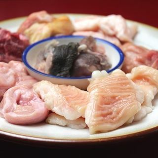 芝浦直送の新鮮で希少なホルモン焼