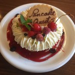 カフェ アクイーユ - 2019年2-4月　"天使のクリーム"いちごレアチーズパンケーキ