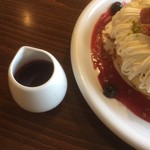 カフェ アクイーユ - 2019年2-4月　"天使のクリーム"いちごレアチーズパンケーキ