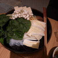 ざくろ 室町店 - しゃぶしゃぶ：野菜盛り