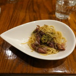 ラ･マンチーナ - ホタルイカと蕗の薹、アンチョビソーススパ