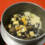 追分温泉 - とっても美味いひじきの釜めし
