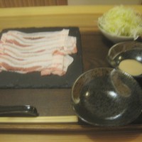 松阪大石牛 松阪豚 福虎 - 鹿児島黒豚しゃぶしゃぶ　￥1500　この他にご飯あり。