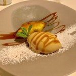 シェヌー - 滅多に出る事がないという「キャラメル」のソルベ…。
      私もお初でした\( ˆoˆ )/