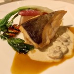 シェヌー - こちらは、けっこう濃厚なソースで、パンをつけて食べたい味付けでした！