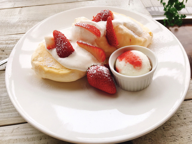 フラッフィーパンケーキ カフェ 小山ロブレ 小山 カフェ 食べログ