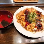 Issembou - 肉、卵、そば+チーズ&コーン、麺大盛