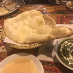 スビ・マハル - ナンがでかい‼️