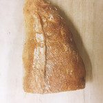 バックシュトゥーベ ツオップ - ナッツやスパイス入りカンパーニュ