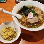 麺屋 六感堂 - 手もみ中華そば（豚清湯バージョン！！）＋高菜の炊き込みご飯