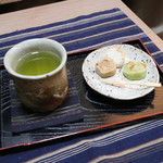 Entotsuya Gaden Kafe - ふところ餅　お茶セット