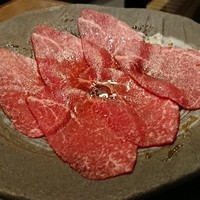 炭火焼肉 日本橋イタダキ - 神戸牛モモ