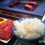 板前焼肉一斗 - 2011.11.22(火)22時訪問　この日、空 道頓堀店でホルモンを満喫した後に、焼肉ツアー2軒目のここは赤身目当て(^_^;)