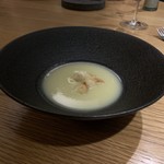 エル・バウ・デコラシオン - ホワイトアスパラのスープ