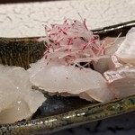 日本料理 TOBIUME - ⑥潮～"筑前海の恵み"と"漁師の想い"
      ウマヅラハギ(福岡県橿原産)、
      笠子(福岡県橿原産)、
      鮃(福岡県橿原産)のお造り