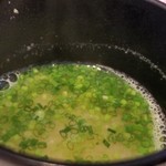 日本料理 TOBIUME - やはりお味噌汁はホッとしますね。
      優しく美味しい。