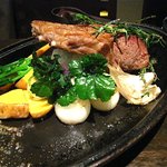 レストラン バカール - アイルランド産仔羊のロースト にんにくとローズマリーの香り