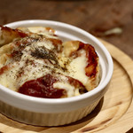 餃子とスパークリング バブルス - ピザ餃子