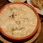 餃子とスパークリング バブルス - 炊き餃子