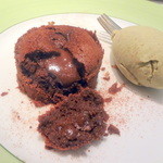 キノシタ - 胡桃入りフォンダンショコラとピスタチオのアイスクリーム