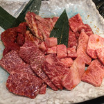 金海 - 金海のお気に入り焼肉盛合せ5980円4.5人で計14250円