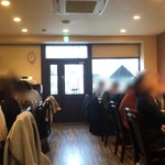 洋食SAEKI - 清潔な店内