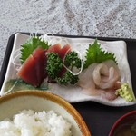 つちや食堂 - 生まぐろとホウボウの刺身