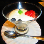 黄鶴 - ３月の美福ランチ　２０００円（税込）食後のデザート【２０１８年３月】