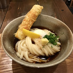 うどん屋 きすけ - 鯛ちくわ天と温泉たまごのぶっかけ冷800円（税込）