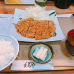 とんかつまるや 丸の内パレス店 - 