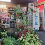 大門 - 店内