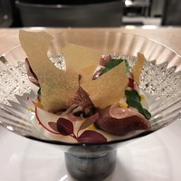 Fine bouche - 新玉葱のババロアに富山産の生ホタルイカのポシェを柚子の香りで　