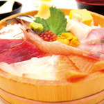 海鮮茶屋 濱膳 - 料理写真:名物！海鮮桶ちらし