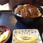 炭火焼うなぎ 東山物産 - 