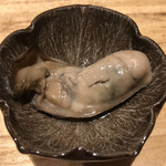天ぷら たけうち - 寄島産（岡山） 牡蠣のオイル漬け