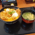 ごはん処 かつ庵 - ロースかつ丼＋味噌汁４９０円