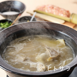 Toritomi - 濃厚な鶏の旨みを堪能できる『伊達鶏の水炊き　〆の雑炊　果物』