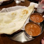 インド料理 ナンカレー - キーマとチキン